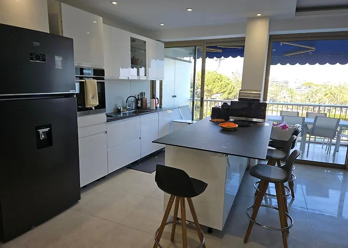 Cap D'antibes Port Aubernon 3p Vue Piscine Apartment